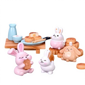 Adornos <span class=keywords><strong>de</strong></span> Paisaje en Miniatura <span class=keywords><strong>de</strong></span> la Serie Festival <span class=keywords><strong>de</strong></span> Medio <span class=keywords><strong>Otoño</strong></span>, Artesanías <span class=keywords><strong>de</strong></span> Resina, Lindos <span class=keywords><strong>Animales</strong></span>, Conejo Chef, Pastel Lunar, Estilo Chino - Product Image 1