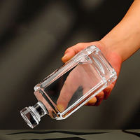 Bouteilles en verre carrées épaisses de 250 ml, 500 ml, 1000 ml pour whisky, vodka, tequila, vin, bouchonnées avec bouchon en liège - Vente en gros