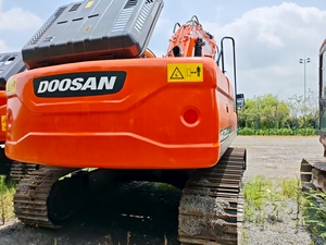 รถขุดตีนตะขาบ Doosan DX225LCA ขนาด 22 ตัน รถขุดนำเข้าจากเกาหลีแท้ Doosan dx225 รถขุดไฮดรอลิกสำหรับงานก่อสร้าง พร้อมใบรับรอง CE - Product Image 2