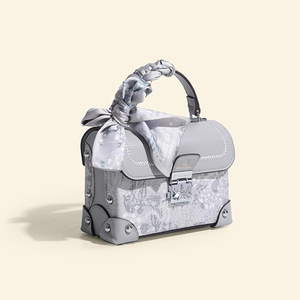 Nuovo 2025 grigio squisito pizzo ricamato <span class=keywords><strong>borsa</strong></span> a tracolla con sciarpa-serratura in metallo, materiale resistente, Design alla moda per le donne - Product Image 4