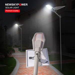 Precio competitivo Lámpara solar 100W MJXJ801 Interstellar Warrior Luz de calle solar para el hogar - Product Image 1