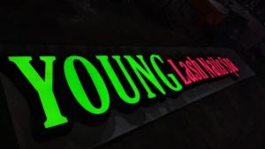 Publicité extérieure Custom Shop Store Business Electronic Pylon 3d Acrylique logo Lumière Illuminé Channel Letter Board Led Sign - Product Image 3