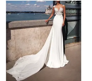 2021 abito da sposa molto lungo più venduto abito da sposa senza maniche con collo a cuore dolce con coda In abito da sposa bianco