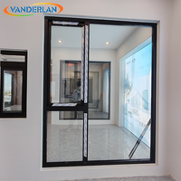 Muchos propietarios de villas de lujo optan por ventanas abatibles de aluminio de doble modo eléctrico y manual para una operación diaria sencilla