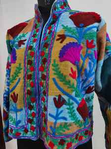 Veste Suzani brodée à la main exclusive, veste Suzani en coton, tissu TNT, veste bohème pour femmes, veste Suzani brodée, veste Suzani SALT - Product Image 3