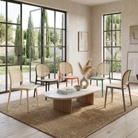 Moderner Signatur-Farbiger Perforierter Netzdesign PP-Kunststoff Stapelbarer Wasserdichter Outdoor-Garten-Restaurant-Café Nordischer Esszimmerstuhl