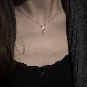 Collier ras du cou en argent pur S925 de style vintage italien, pendentif fin scintillant de luxe, vente en gros - Product Image 3