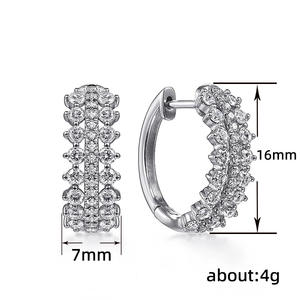 Orecchini a Cerchio di Lusso da Donna in Argento 925 Placcato Rodio con Diamanti Taglio Brillante, Montatura a Griffe, Gioielli Raffinati per Matrimonio - Product Image 5