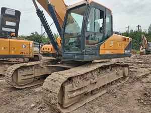 Excavatrice sur chenilles Hyundai 305LC-9T de 30,5 tonnes, état excellent, moteur Cummins, boîte de vitesses et pompe d'origine coréenne - Product Image 2