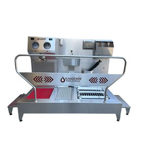 Machine industrielle automatique Kandemir : Barrière d'hygiène à brosse horizontale, nettoyage de chaussures et désinfection des mains par tourniquet - Product Image 1
