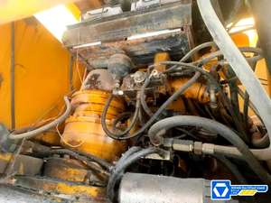 מנוף בנייה רשמי של XCMG דגם QY110K, מנוף משאית משומש במשקל 110 טון, במצב טוב - Product Image 6