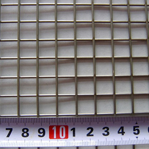 Panneau de grillage soudé à trous carrés galvanisé et recouvert de PVC pour cage à animaux, clôture de protection - Product Image 2