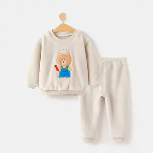 Pantaloni Pullover maglione carino orso ricamato completo caldo pile invernale per bambini addensa 2 pezzi