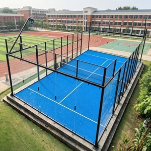 Terrain de padel panoramique complet tendance 2026 avec structure en acier galvanisé, verre trempé et gazon artificiel pour usage intérieur et extérieur - Product Image 2