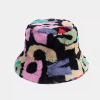 Chapeau Bob Doux et Moelleux à Motifs Floraux et Lettres, Chapeau d'Hiver Chaud en Polaire pour Femme, Style Y2K Streetwear, Idéal pour l'Extérieur et le Quotidien