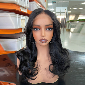Perruque Lace Front 18 pouces en <span class=keywords><strong>cheveux</strong></span> naturels du Vietnam, ondulée, avec frange rideau, sans colle, dentelle pré-coupée, <span class=keywords><strong>coupe</strong></span> dégradée ondulée, vente en gros - Product Image 2