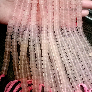 Perles de chalcédoine rose naturelle, rondes, lisses, 8 mm, vendues par brin de 8 pouces de long - Product Image 1