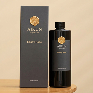 ชุดกล่องของขวัญสเปรย์น้ำหอมปรับอากาศ Aikun 500 มล. ขวดทรงกระบอก PET สีดำเงา กลิ่นหอมติดทนนาน พร้อมโลโก้โลหะนิกเกิล สำหรับร้านบูติก - Product Image 1