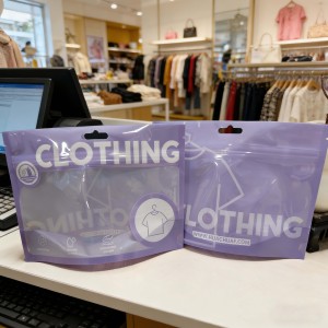 Sac en plastique personnalisé pour vêtements avec logo, résistant aux UV et à l'humidité, pour le rangement de sous-vêtements, chaussettes, sac en mylar laminé avec fenêtre - Product Image 3