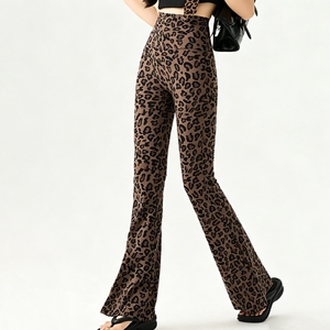 Leggings a Vita Alta con Stampa Leopardata, Effetto Push-Up, Elasticizzati, a Zampa d'Elefante, Pantaloni da Yoga e Allenamento per Donne - Product Image 6