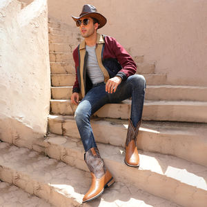 Botas Unisex Personalizadas de Moda Retro para Hombre, Botas de Caballero con Bordado de Flores Talladas, Botas Casuales de Piel Sintética para Hombre - Product Image 2