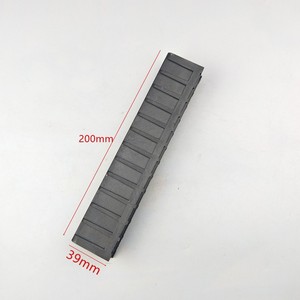 Revestimientos de zapatas para elevadores Hitachi 8K13K de 200 mm de longitud para rieles principales de elevadores de carga y montaplatos - Product Image 3