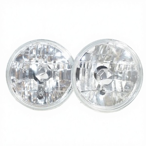 Faro Redondo de 5.75 Pulgadas con Rejilla Plateada de Cristal, Faros de Conversión H4, Compatibles con Miles de Autos Clásicos Antiguos - Product Image 6