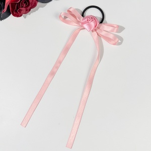 Lazo de Goma para el <span class=keywords><strong>Pelo</strong></span> de Niña con Diseño de Flor de Rosa y Moño, Accesorio Dulce y Versátil para Cola de Caballo Alta, para Niñas - Product Image 3