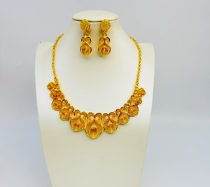 <span class=keywords><strong>Set</strong></span> di Gioielli di Lusso Placcati in Oro 24k, Stile Africano, Impermeabile, Collana e Orecchini alla Moda - Product Image 3