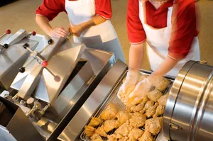 Низкая цена KFC Коммерческая газовая фритюрница для курицы