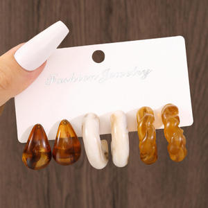 Agente de Compras 1688 FTS, Juego de Aretes de Resina en Forma de Lágrima con Aro en C para Mujer, Envío DDP desde China, Control de Calidad Previa al Envío, Despacho de Aduanas - Product Image 2