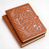 Carnet de notes A5 en PU marron à couverture rigide, avec gaufrage personnalisé Champignon Fougère Oiseau, Agenda 2028