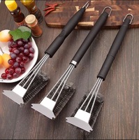 Brosse et grattoir de nettoyage pour barbecue extra-résistants, accessoires de nettoyage de barbecue, brosse de nettoyage triple à poils métalliques sûrs pour barbecue à gaz