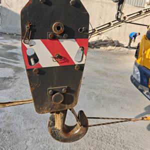 चीन ट्रक क्रेन 25टन मूल लीयुगोंग निर्माण मशीनरी, कुछ ट्रक घुड़सवार क्रेन - Product Image 4