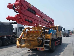 Camion pompe à béton Boom à vendre avec une portée verticale inférieure à 37 m en Chine - Product Image 2