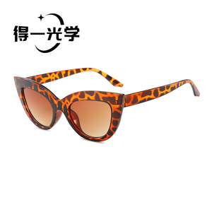 แว่นกันแดด De Yi Optics ทรงแคทอาย UV400 กรอบ PC สไตล์เรโทรสำหรับผู้หญิง เหมาะสำหรับออกนอกบ้าน ปั่นจักรยาน ขับรถ - Product Image 5