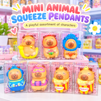 Lot de 24 pendentifs squishy en forme de biscuits, jouet anti-stress à rebond lent, design mignon de dessin animé, emballage en boîte, idéal pour les jeunes pour le pressage