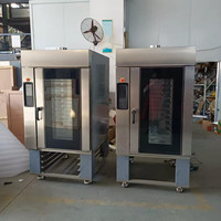 Commerciële gasgestookte rotatieoven - een machine geschikt voor het bereiden van maïs, fruit, toast, bagels, gebak en gebakken brood.