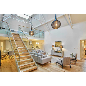 Escalier intérieur à double poutre avec garde-corps en câble métallique et marches en bois - Product Image 4