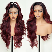 Peluca de encaje frontal sintética Alibaba HAIR 13*6 HD resistente al calor con mechas, peluca de ondas sueltas pre-arrancada para mujeres afroamericanas