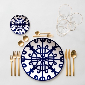 Ensembles de vaisselle en porcelaine de haute qualité Vaisselle de luxe avec motif végétal écologique Nouveau design Assiettes à dîner Plats - Product Image 1