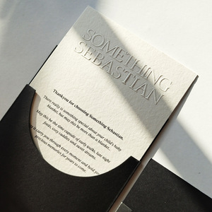 Giấy cotton dày dập nổi logo văn bản giấy chứng nhận sản phẩm Thiệp mời tùy chỉnh với tay áo phong bì - Product Image 5