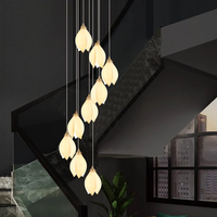 Luxe Villa Duplex Escalier Moderne Fandeliers Élégant En Céramique Magnolia Pétale Lustre Pendentif Lumière Longue Forme