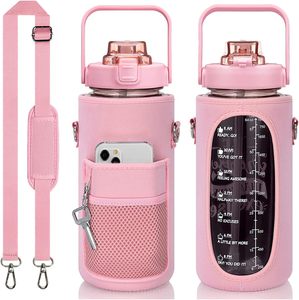 ขวดน้ำพลาสติกพกพาขนาด 2 ลิตร พร้อมหูหิ้วและหลอดดูด  มีตัวบอกเวลา  เหมาะสำหรับออกกำลังกาย ฟิตเนส กีฬา แคมป์ปิ้ง  พร้อมช่องใส่โทรศัพท์ - Product Image 1