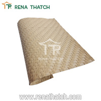 Tissage en plastique personnalisé en usine populaire panneau de tapis de bambou feuilles de tissage en rotin synthétique pour plafond