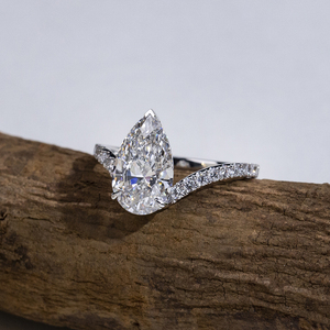 Anillo de compromiso Messi Jewelry MSR-2105 de 18k con diamante de corte pera cultivado en laboratorio - Product Image 3
