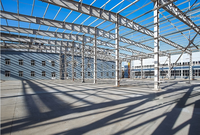 Structure d'entrepôt en acier moderne à assemblage modulaire, construction résistante au vent et aux tremblements de terre, longue durée de vie du cadre