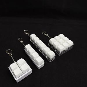 Llavero con <span class=keywords><strong>Teclado</strong></span> Fidget, <span class=keywords><strong>Mini</strong></span> Botón Mecánico, Juguete Antiestrés Portátil - Personalizable - Product Image 1