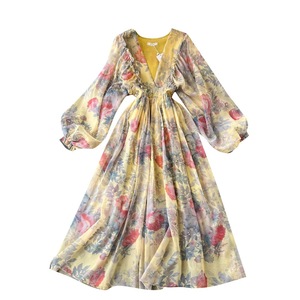Au début du printemps nouvelle robe imprimée de fleurs avec des plis profonds à manches lanterne en V jupe mi-longue coupe-vent en coton anti-rides - Product Image 6