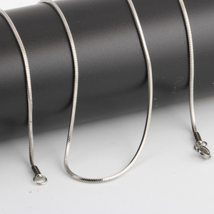 Collar de cadena de serpiente de acero inoxidable de 1.5MM, 45CM/50CM, cadena para clavícula para mujer, uso diario, regalo, joyería - Product Image 1